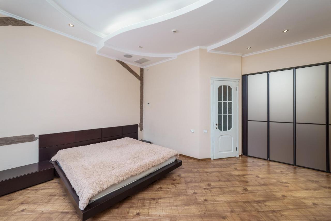 Katerynyska 2 Level Apartment With Sauna โอเดสซา ภายนอก รูปภาพ