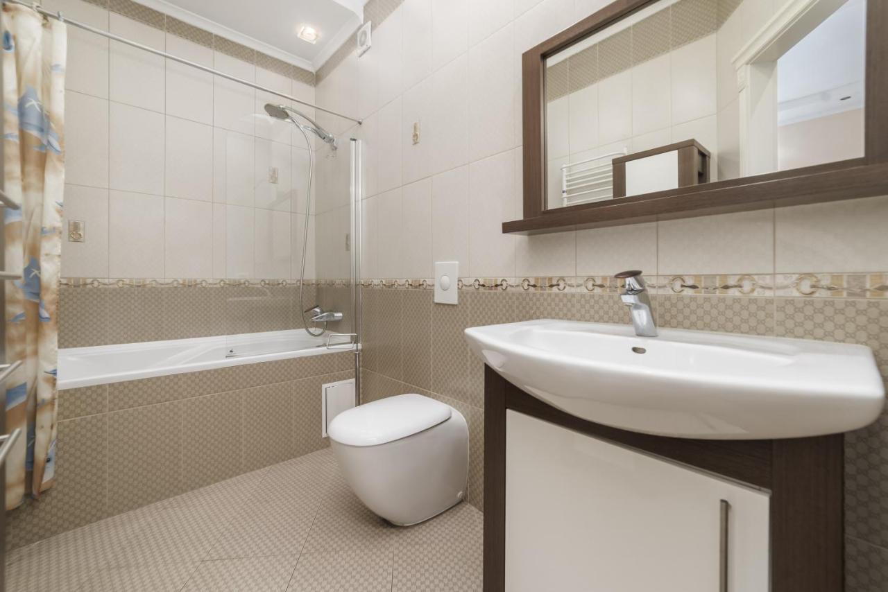 Katerynyska 2 Level Apartment With Sauna โอเดสซา ภายนอก รูปภาพ