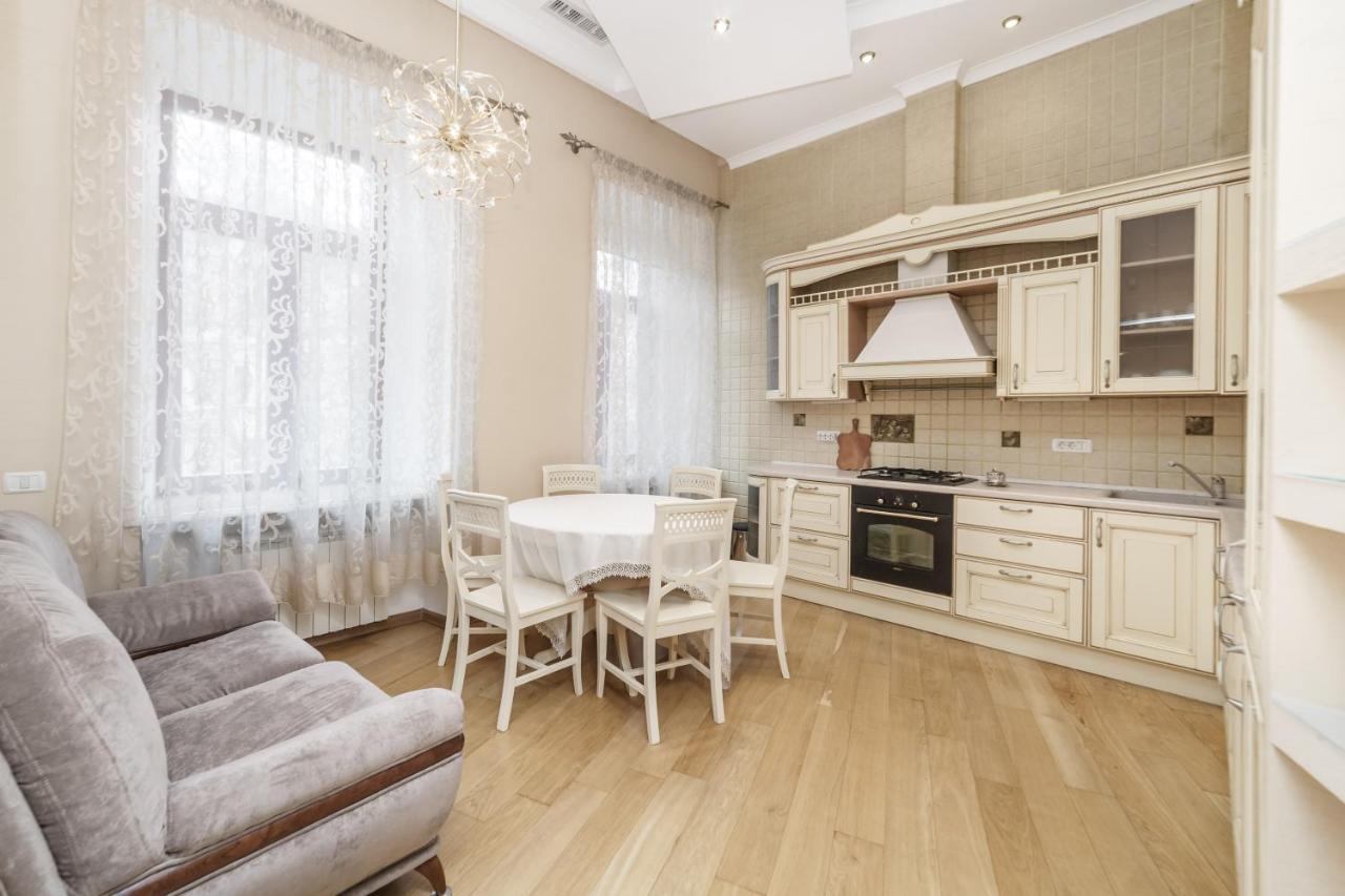 Katerynyska 2 Level Apartment With Sauna โอเดสซา ภายนอก รูปภาพ