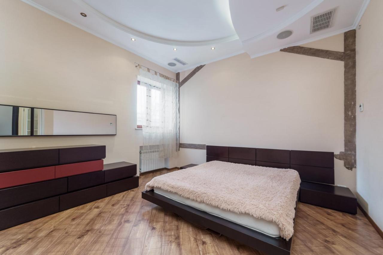 Katerynyska 2 Level Apartment With Sauna โอเดสซา ภายนอก รูปภาพ